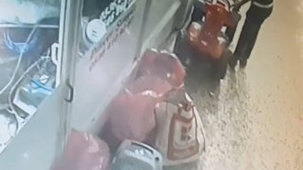 Sakarya'da akülü ATV dükkan önünden çalındı
