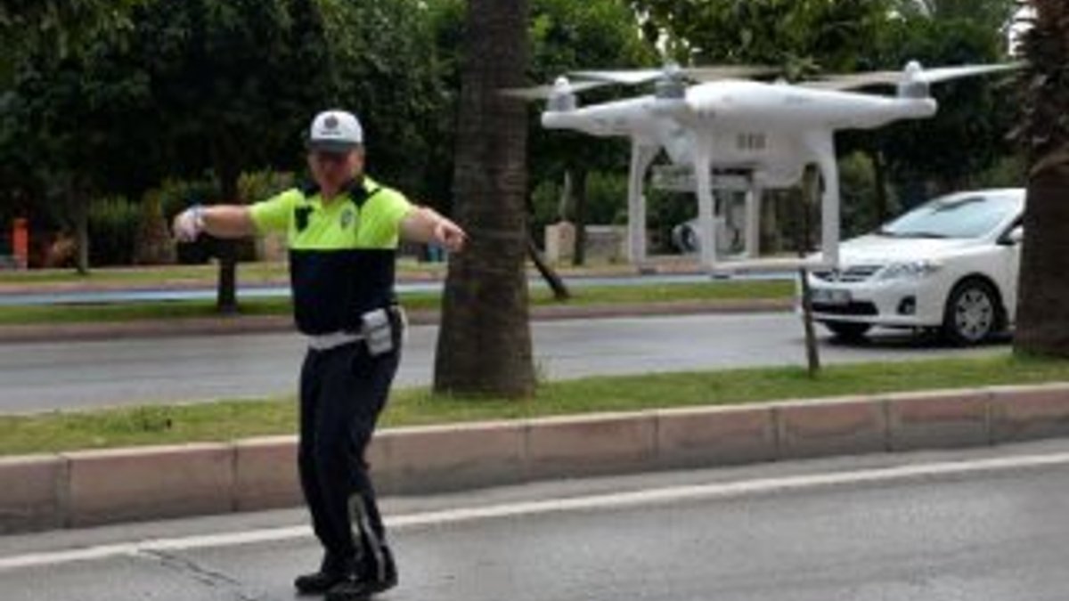 Adana'da drone'lu trafik uygulaması