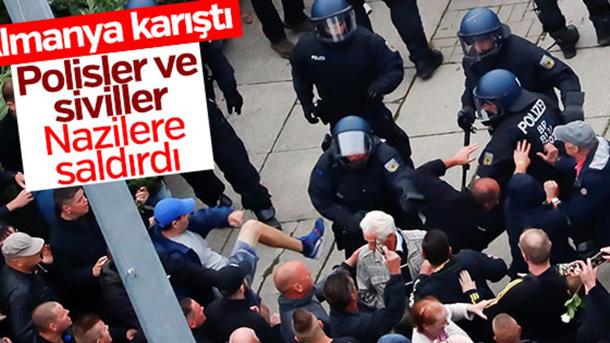 Almanya'da polisler göçmen karşıtlarına saldırdı