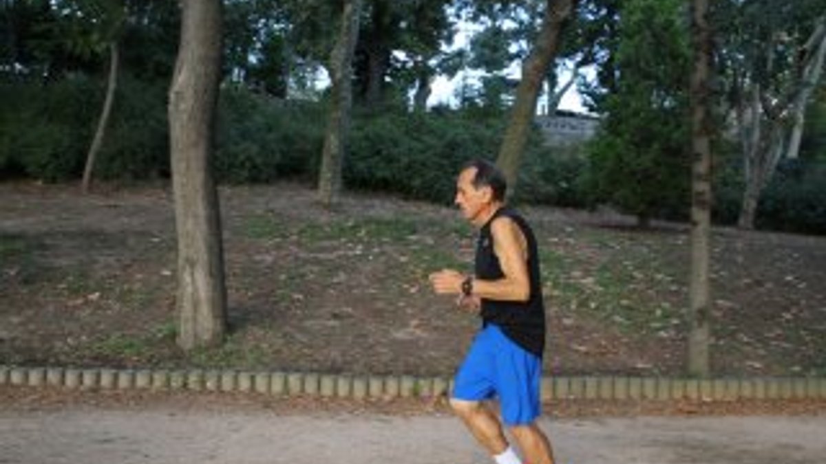 71 yaşında 45. maratonuna hazırlanıyor