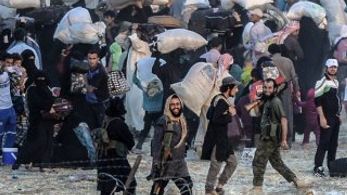 30 binden fazla sivil İdlib'i terk etti