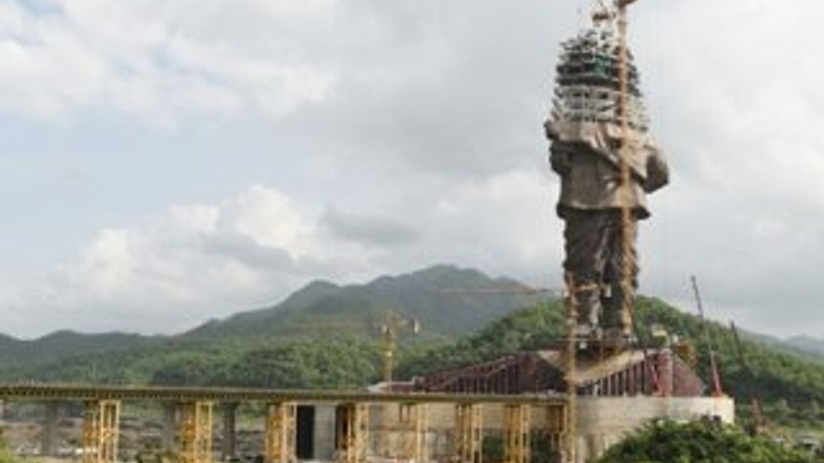 Hindistan'da dünyanın en uzun heykeli tamamlanıyor