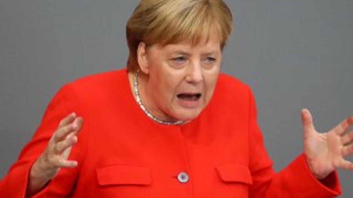Merkel'den yasadışı göç için Avrupa'ya dayanışma çağrısı