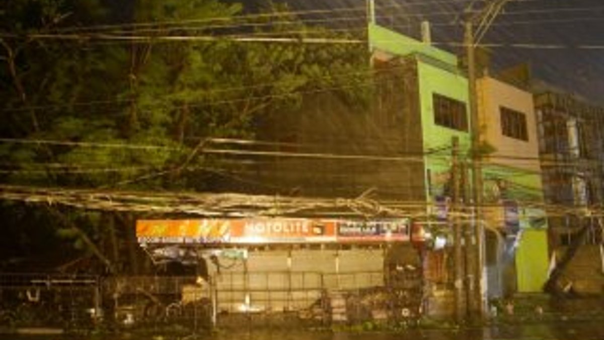 Süper tayfun 'Mangkhut' Filipinlere ulaştı