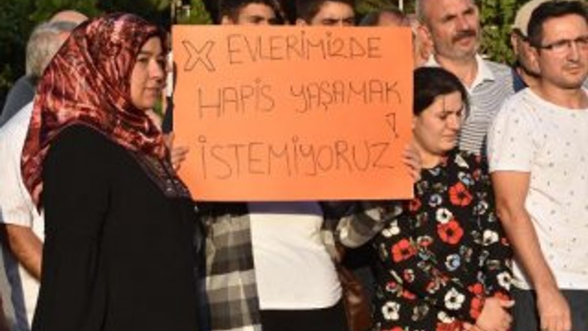 İzmir'de mahalleliden fuhuşa karşı eylem