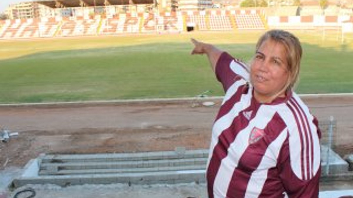 Kadın amigo 30 yıldır Hatayspor için tribünlerde