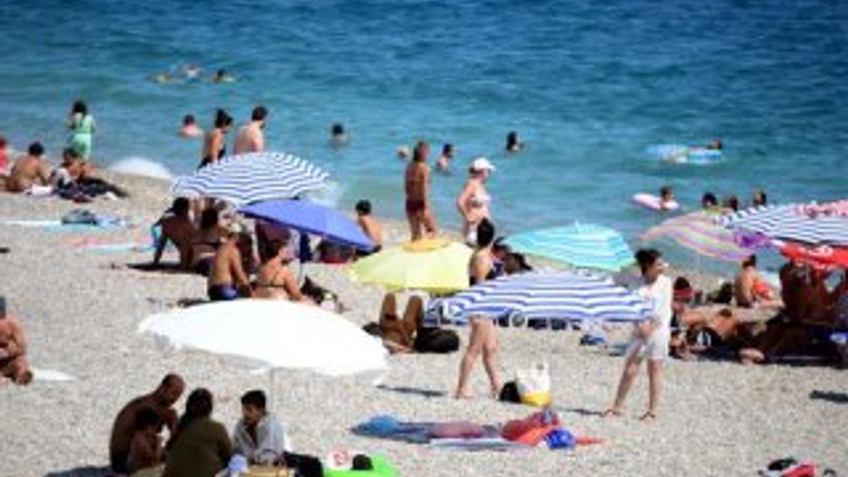 Antalya'da hava sıcaklığı 35 derece
