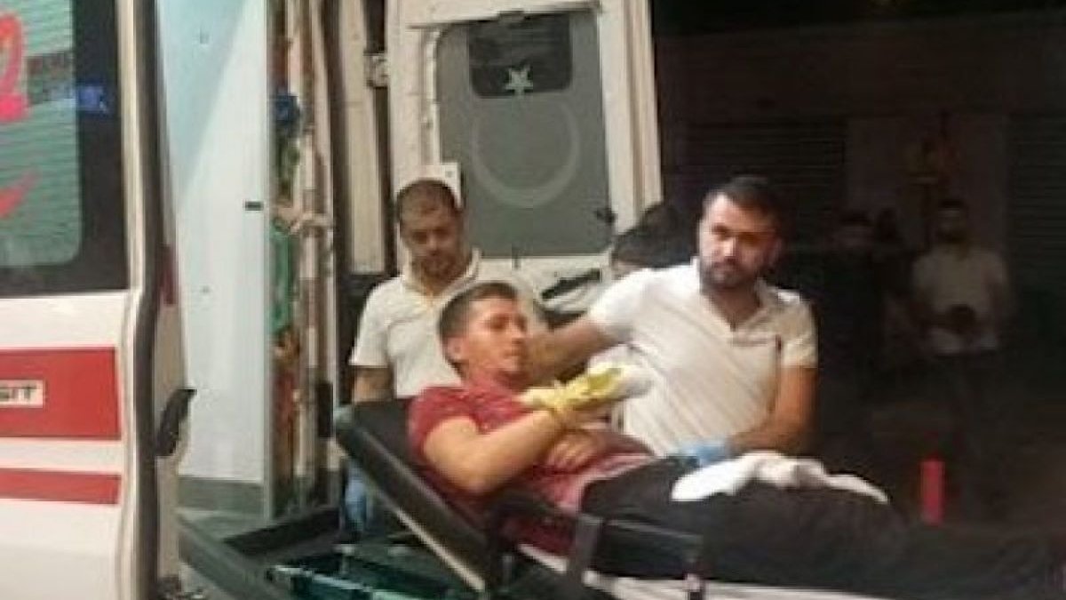 Bursa’da baba ve oğulları birbirine girdi: 3 yaralı