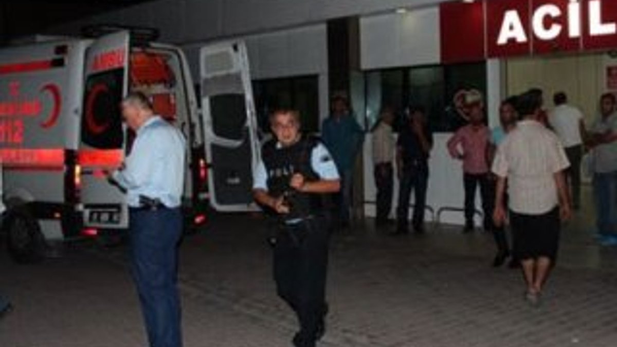 Adana'da bir genç sokakta yürürken bıçaklandı
