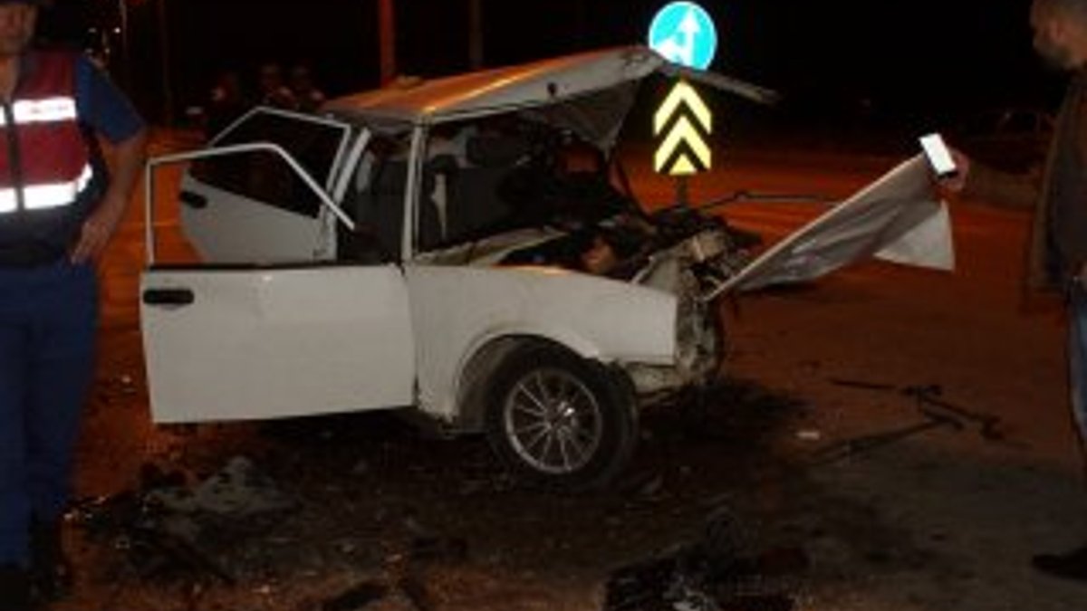 Ankara'daki trafik kazasında araç parçalandı