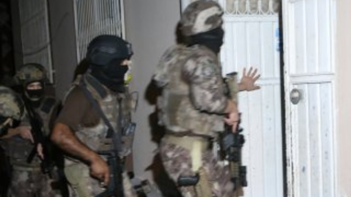 Adana'da terör propagandasına 6 gözaltı