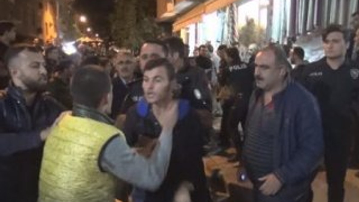 Tacizciyi mahallelilerin lincinden polis kurtardı