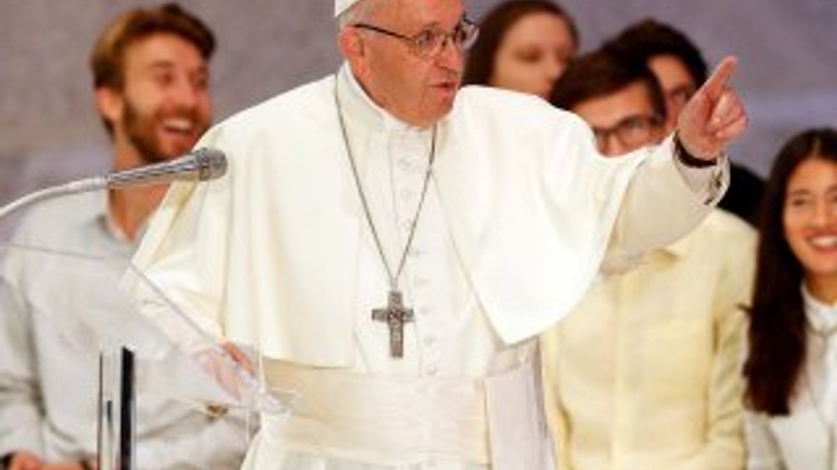 Papa taciz vakalarından şeytanı sorumlu tuttu