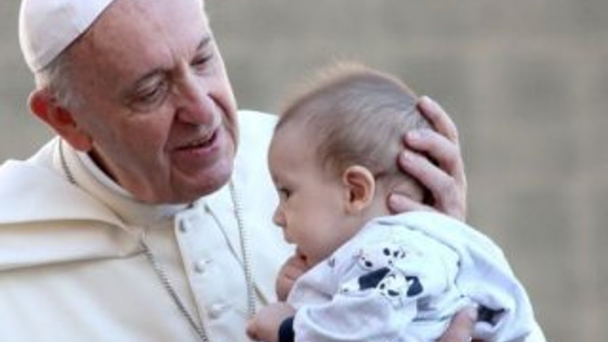 Papa: Kürtaj yaptırmanın kiralık katil tutmaktan farkı yok