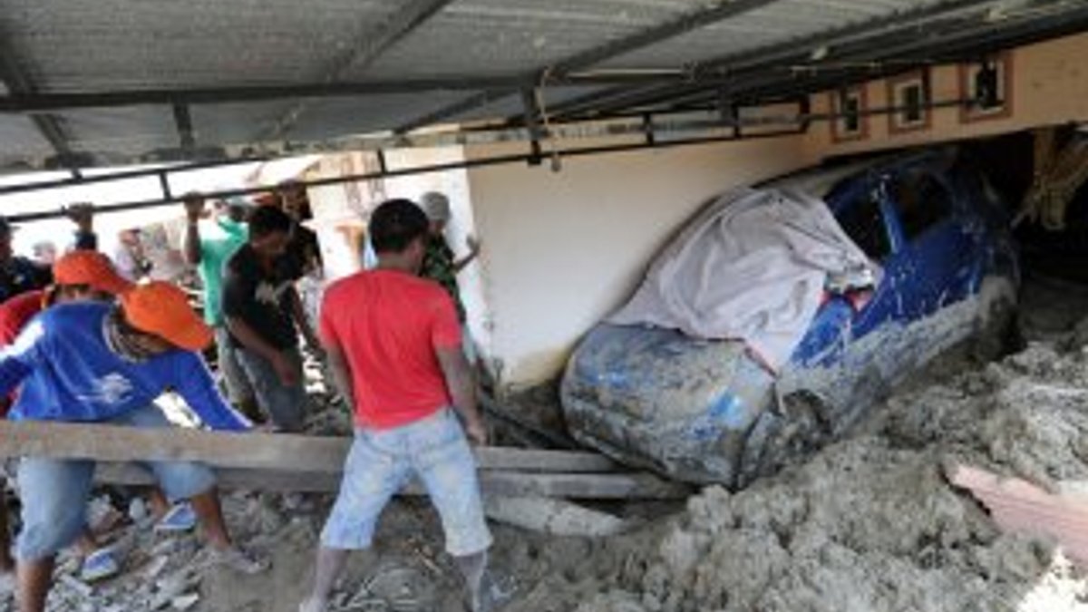 Endonezya'da depremin bilançosu artıyor: 2 bin 245 ölü