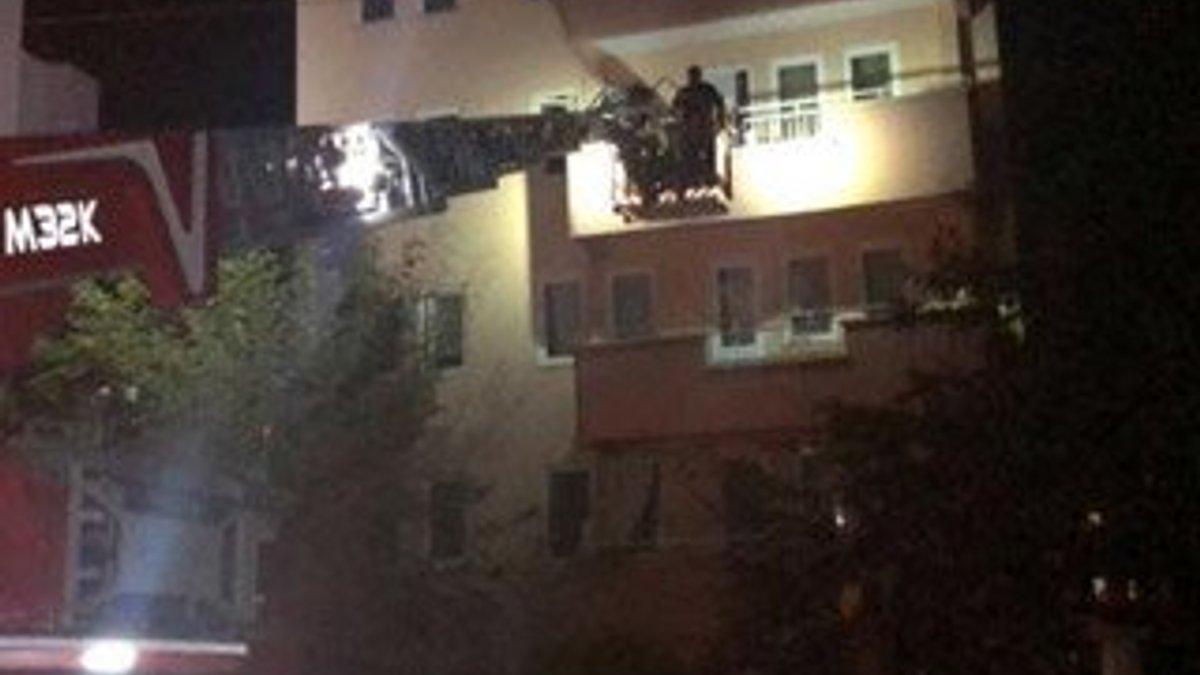 Bursa’da 6 katlı bina, çatlaklar nedeniyle boşaltıldı