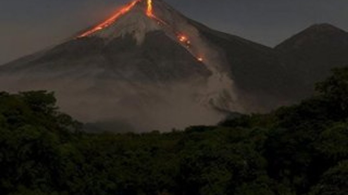 Fuego Yanardağı'nda yeni patlamalar