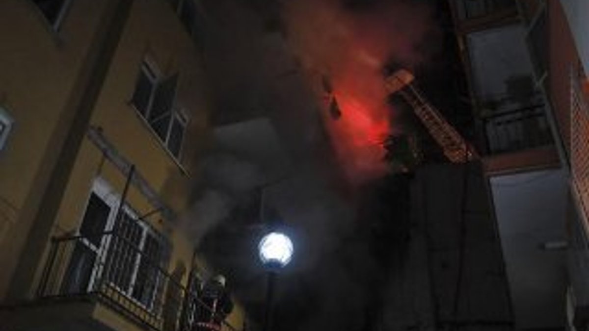 Başkent'te 8 katlı binada yangın