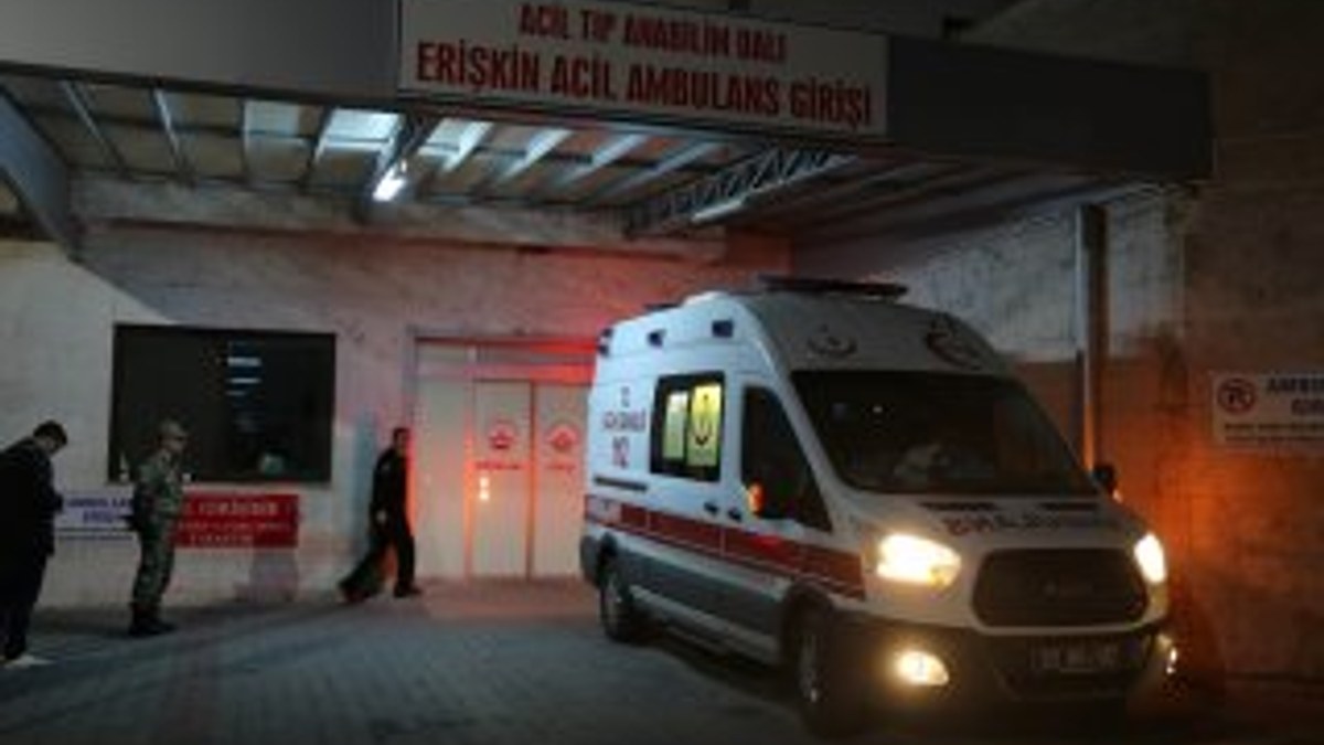 Edirne'de askerleri taşıyan minibüs kaza yaptı: 13 yaralı