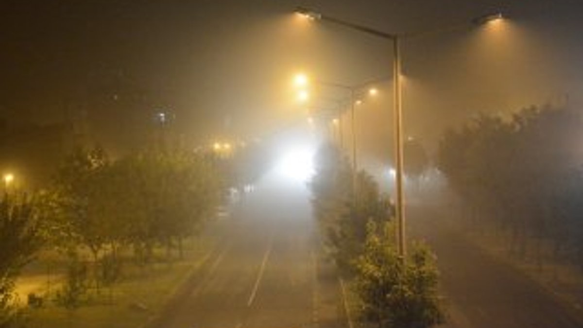 Şanlıurfa'da 2 ilçeyi toz bulutları sardı