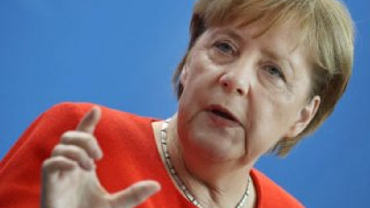 Merkel: Konunun tam olarak aydınlatılmasını istiyoruz