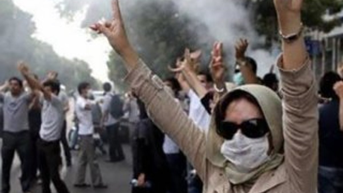 İranlı ekonomistten toplumsal ayaklanma uyarısı