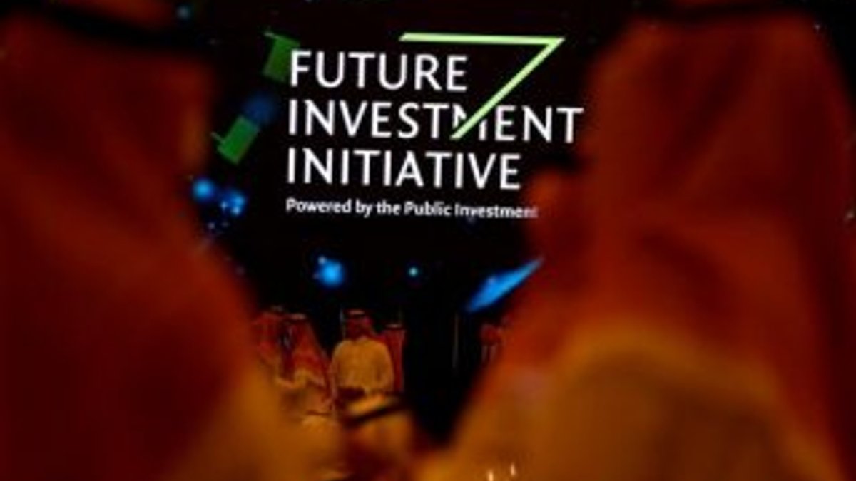 Suudi zirvesinde 50 milyar dolarlık yatırım sözleşmeleri