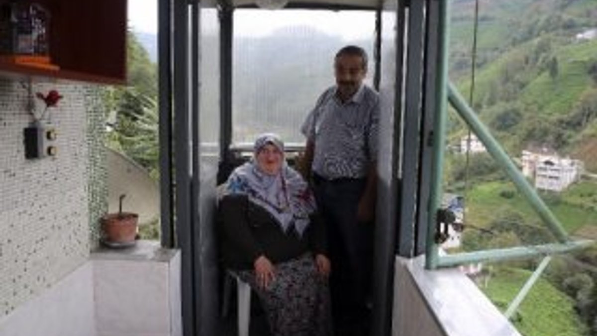 Yürüme zorluğu çeken eşine özel asansör yaptı
