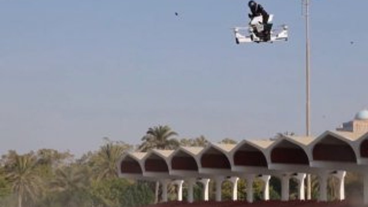 Dubai polisi hovercraft kullanma eğitimine başladı
