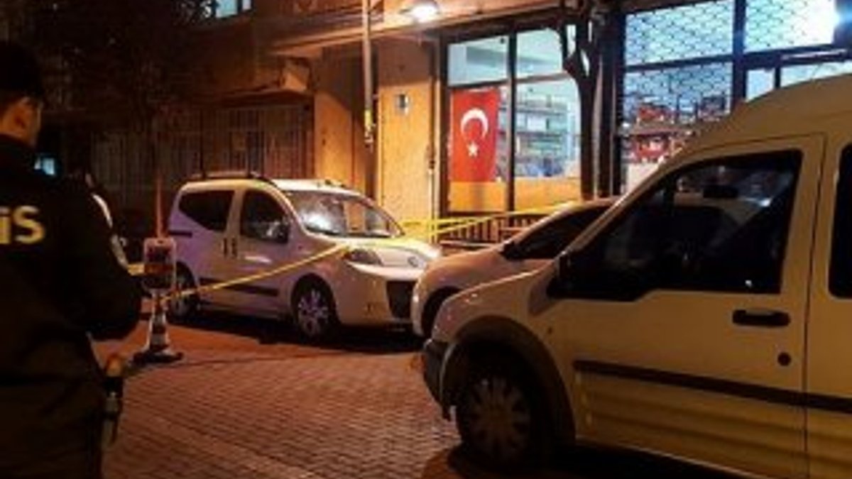 Zeytinburnu'nda pompalı tüfekle babasını rehin aldı