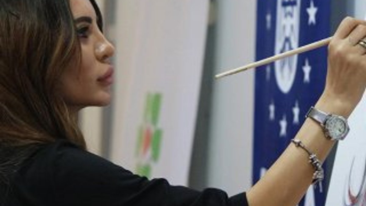 Azerbaycanlı ressam çizim tekniklerini paylaştı