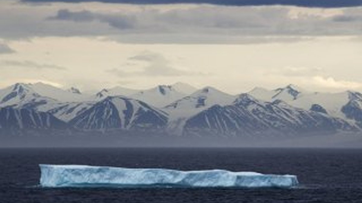 Antarktika'da dev buzul parçası koptu