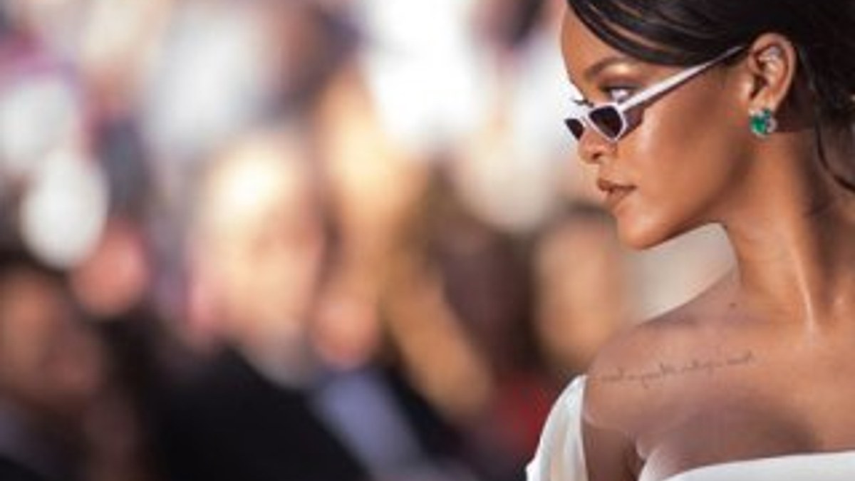 Rihanna'dan Trump'a şarkı resti
