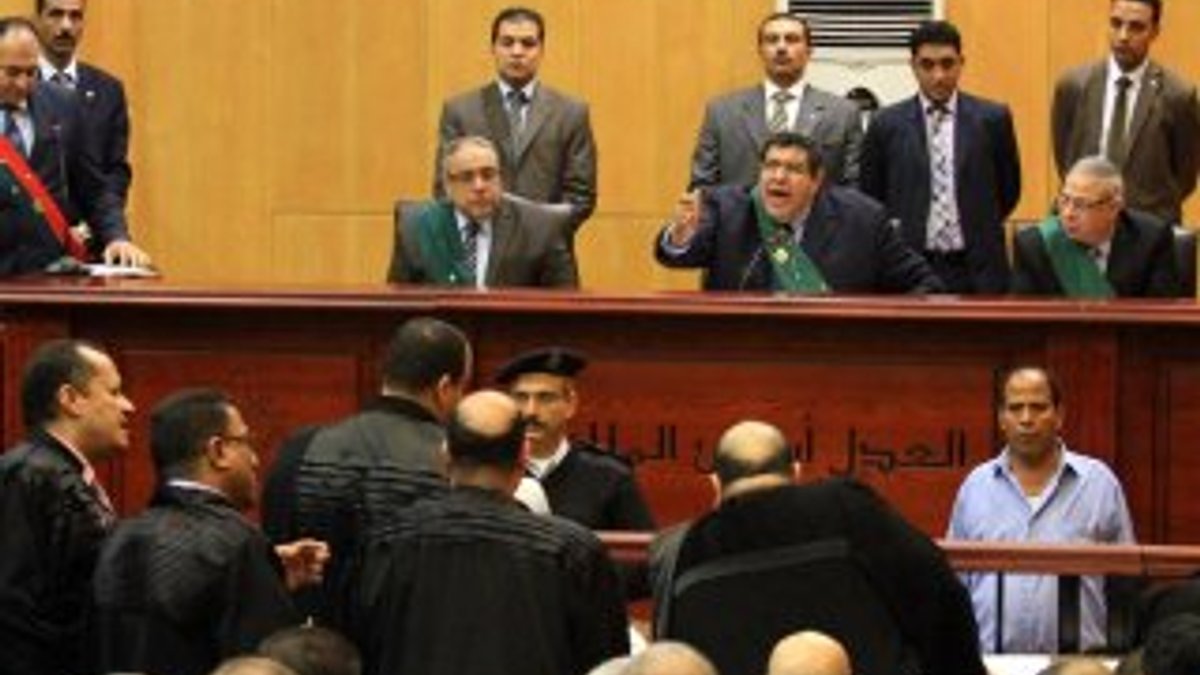 Mısır Mahkemesi 8 kişinin idamını onayladı