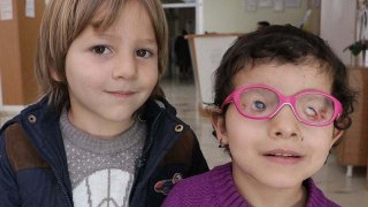Iraklı minik Halah'ın gözleri Türkiye'de açıldı