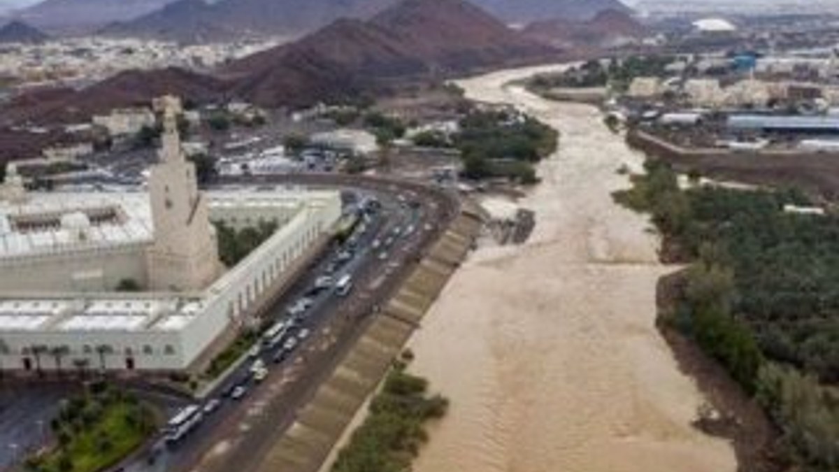 Suudi Arabistan sel ile boğuşuyor