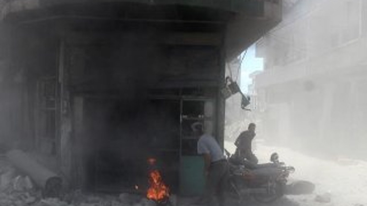 Esad rejimi İdlib'i vurmaya devam ediyor
