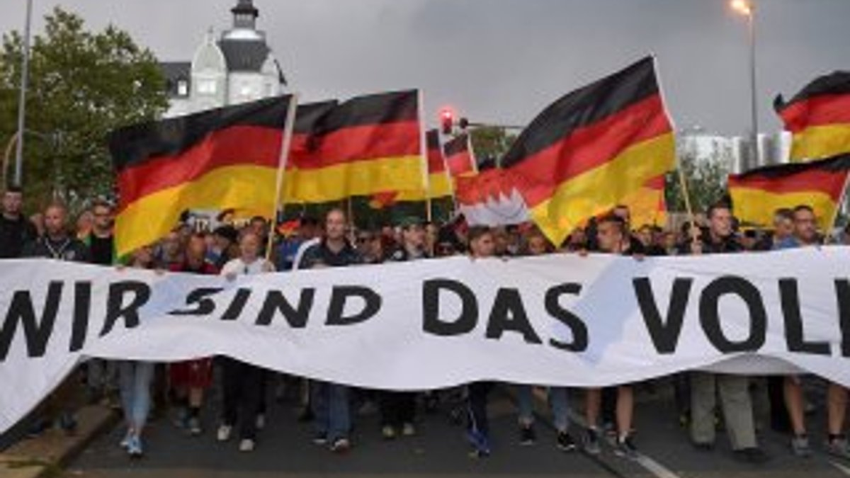 Almanya'da aşırı sağcılar 9 ayda 12 bin 613 suç işledi
