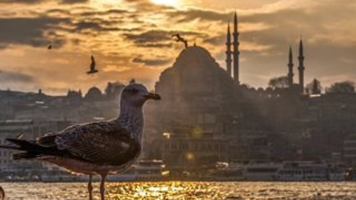 Genç yazarlar şiir ve hikayeleriyle İstanbul’u anlatacak