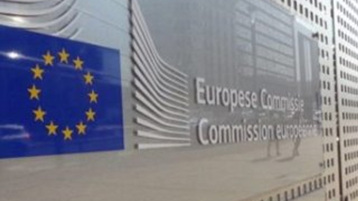Avrupa Komisyonu İtalya'nın bütçe taslağını reddetti