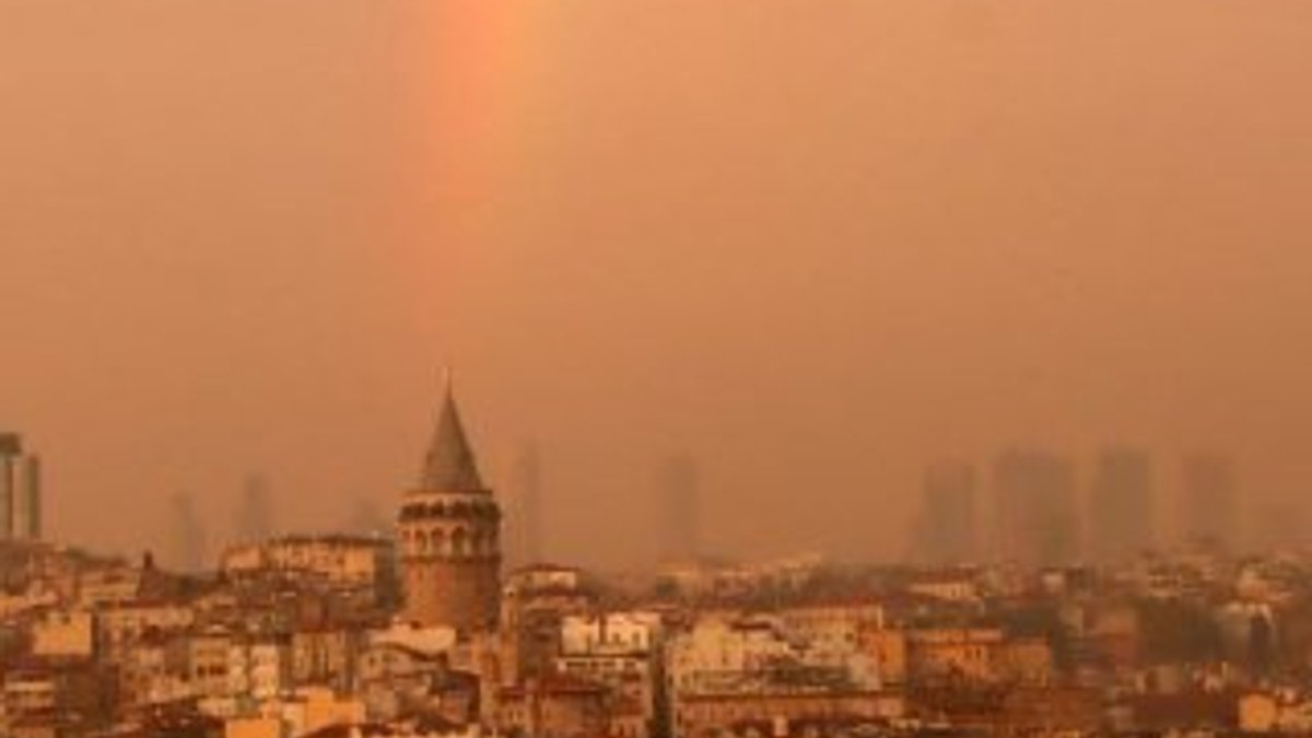 İstanbul'da gökkuşağı eşliğinde gün batımı