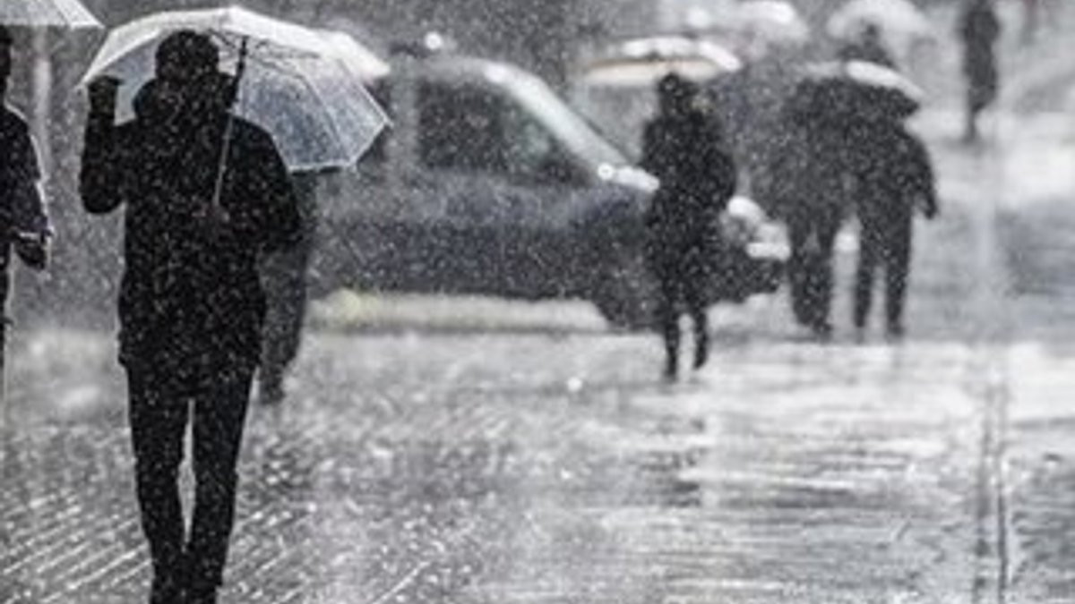 AKOM'dan İstanbul için yağmur ve fırtına uyarısı