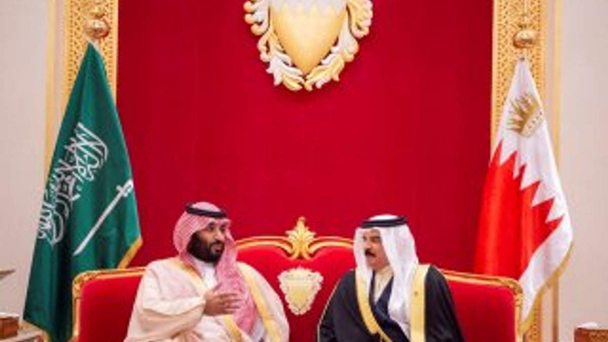 Prens Selman Bahreyn'e gitti