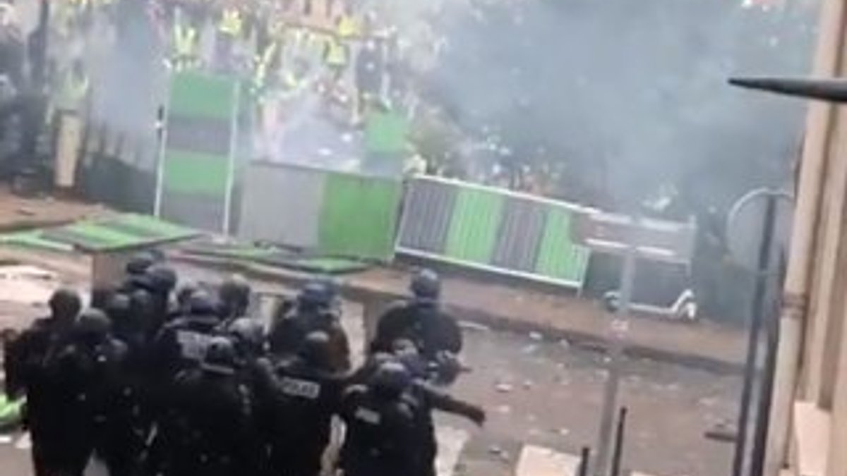 Fransız polisinin geri çekilişi VİDEO