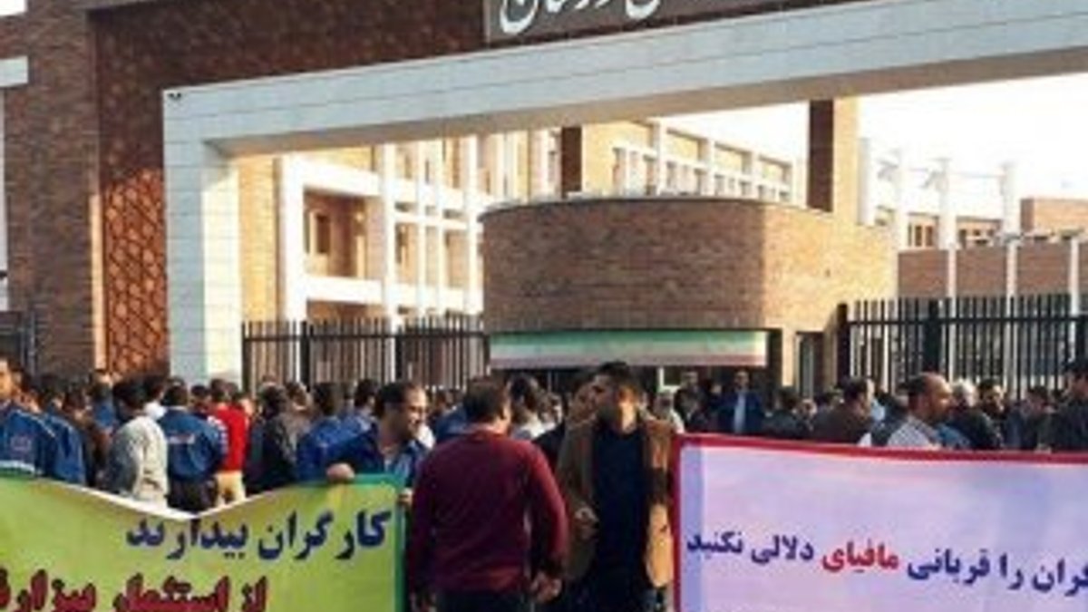 İran’da maaşlarını alamayan işçilerin protestosu büyüyor