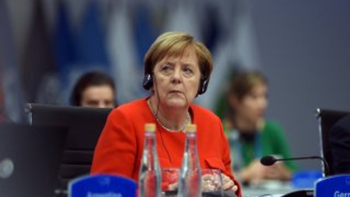 Forbes'un listesinin ilk sırasında yine Merkel var