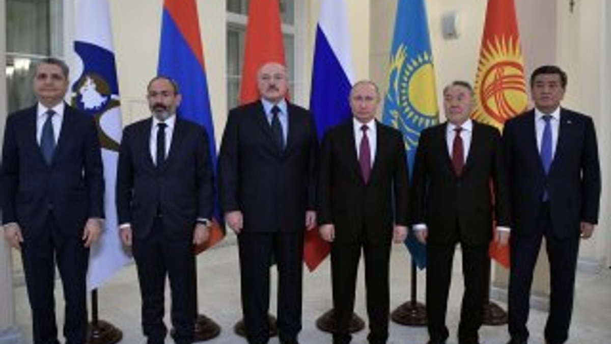 Putin ve Lukaşenko'dan canlı yayında doğalgaz pazarlığı