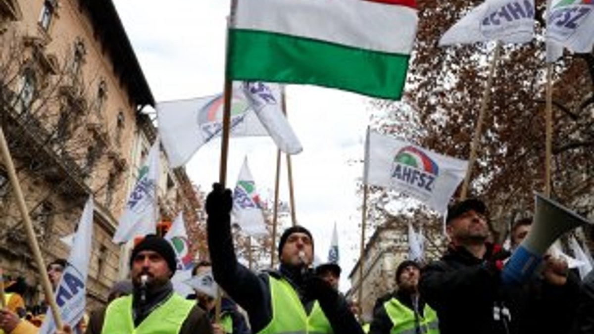 Sarı Yelekliler protestoları Macaristan'a sıçradı