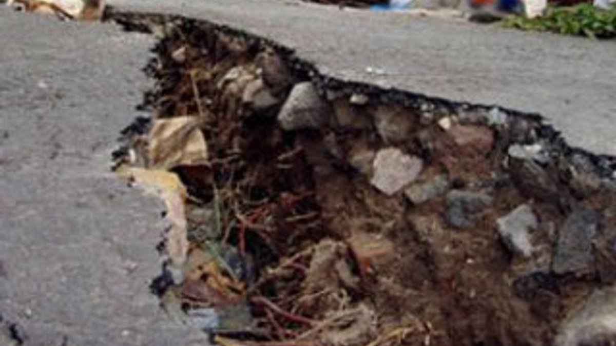 Çin’de 5,7 büyüklüğünde deprem yaşandı