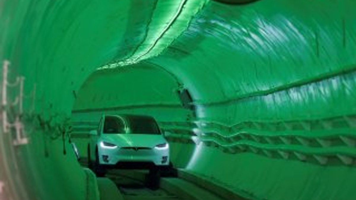 Elon Musk'ın otonom tüneli açıldı